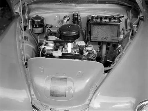 Двигатель ГАЗ-20 Победа фото