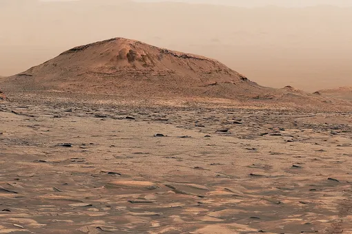 Марсоход Curiosity поднялся на рекордную высоту 1 километр на кратером Гейл Марсоход Curiosity поднялся на рекордную высоту 1 километр на кратером Гейл