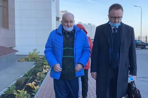 Москвин со своим адвокатом Дмитрием Репкиным. / Москвин со своим адвокатом Дмитрием Репкиным. /