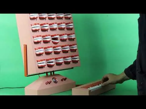Нажми и смотри
