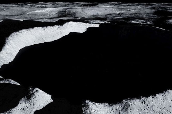 На Луне есть области вечного мрака и жуткого холода — и для астронавтов-исследователей они могут стать спасением