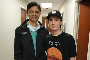 Грудные импланты спасли жизнь мужчине из США после удаления легких! Интересная история