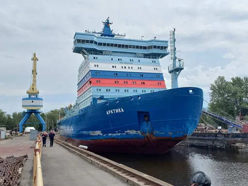 Постановка ледокола «Арктика» в док, 2021 год Постановка ледокола «Арктика» в док, 2021 год