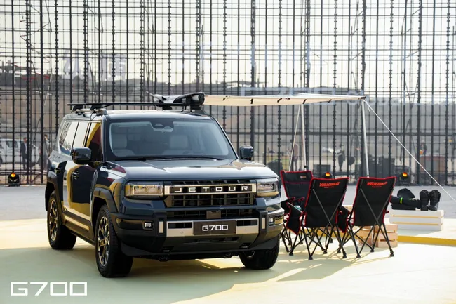 В Дубае показали новый серьезный внедорожник Jetour G700: что это за монстр