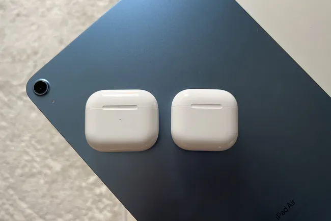 Сравнение AirPods 3 и AirPods 4: для тех, кто не любит амбушюры