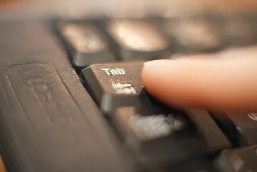 Клавиша Tab на клавиатуре