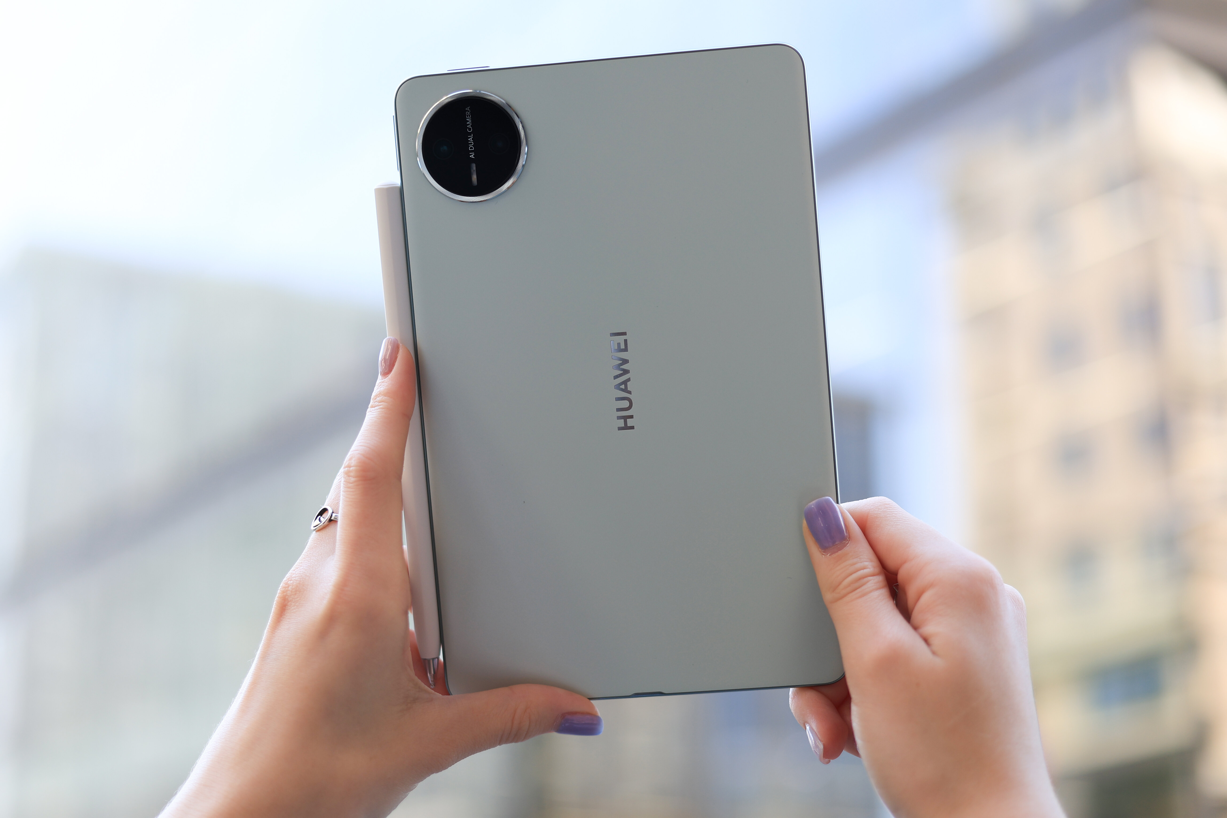 Успеть все с MatePad Mini: мини-планшет для работы, творчества и жизни на ходу