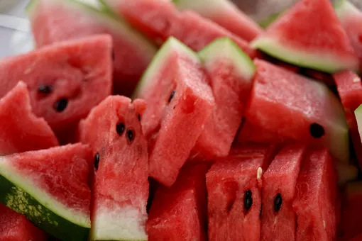 Правила выбора вкусных дынь и арбузов: угадайте, на что нужно обращать внимание Правила выбора вкусных дынь и арбузов: угадайте, на что нужно обращать внимание