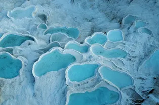 Чудеса природы: угадайте, в каких странах они находятся