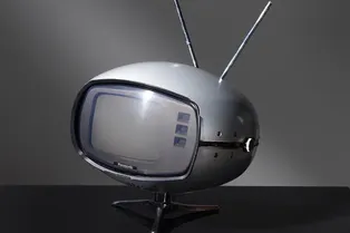 «Внимание, земляне!» Топ-7 самых прикольных телевизоров эпохи Гагарина и Армстронга