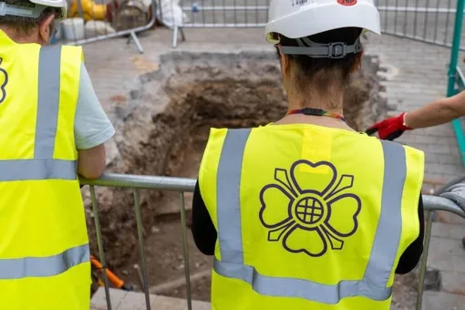 Под британским парламентом нашли артефакты возрастом 6 000 лет Под британским парламентом нашли артефакты возрастом 6 000 лет