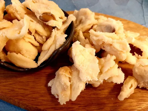 Анону также называют сметанным яблоком, потому что на вкус напоминает яблочное пюре со сливками Анона