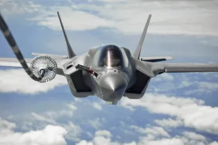 ВВС США показали заправку F-35 над Афганистаном