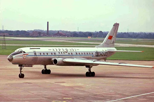 Ту-104 Ту-104 airplane