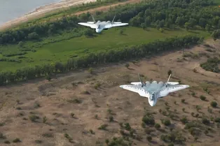 Су-57 сняли на видео с рампы Ан-12 Су-57 сняли на видео с рампы Ан-12