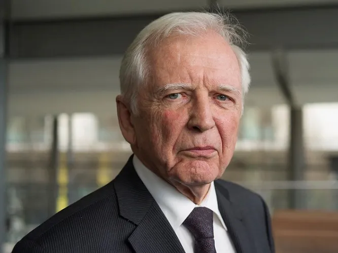 Охотник за вирусами: как Харальд цур Хаузен открыл папилломавирусы, вызывающие рак шейки матки, фото