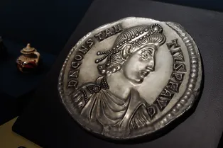 Скифы, грифоны и амазонки: 9 редчайших монет Боспорского царства Скифы, грифоны и амазонки: 9 редчайших монет Боспорского царства