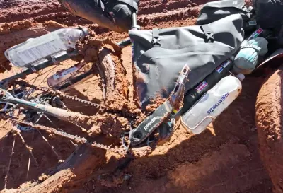 велосипед в грязи велосипед в грязи