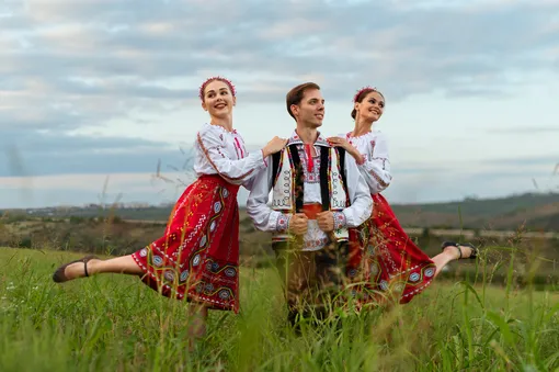 Пословицы о праздниках и любви