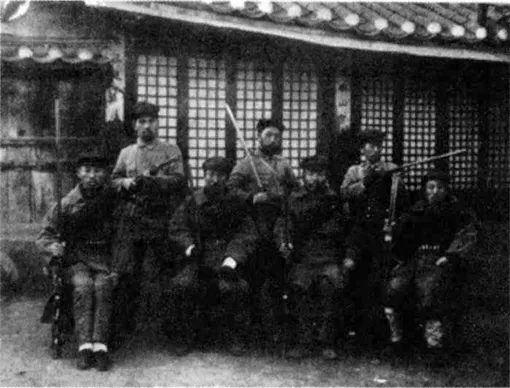 Отряд «армии справедливости» Отряд «армии справедливости»