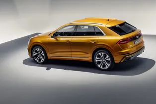Audi показала купеобразный кроссовер Q8 Audi показала купеобразный кроссовер Q8
