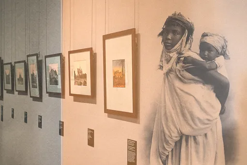 «Фото[графическое] путешествие»: в Третьяковской галерее открылась выставка, посвященная туристическим местам прошлого