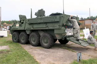 Кто-то взломал американские бронемашины Stryker