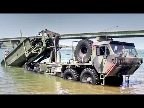 Нажми и смотри
