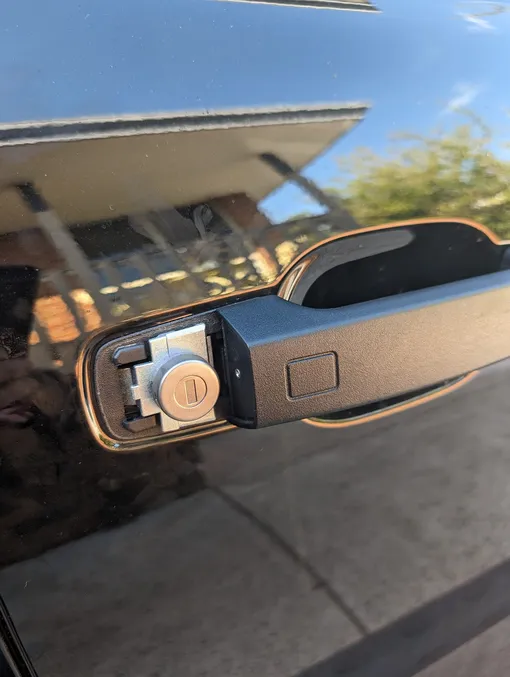 Скрытная личина замка Tank 300 вскрыть