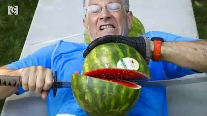 Нажми и смотри