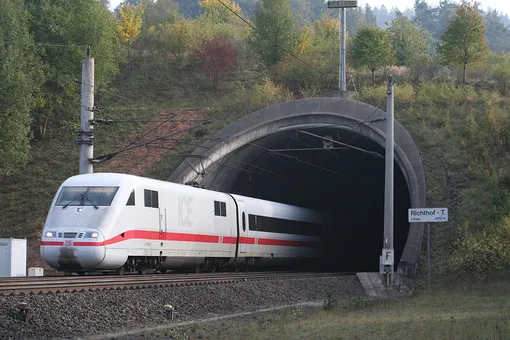 bullet train Richthof-Tunnel of the Hannover-Würzburg high-speed railway line
