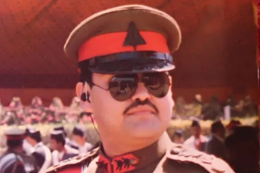 Шокирующая история Дипендры, наследного принца Непала, убившего свою семью Шокирующая история Дипендры, наследного принца Непала, убившего свою семью