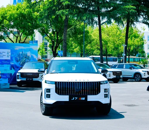 автоматическая парковка OMODA и JAECOO
