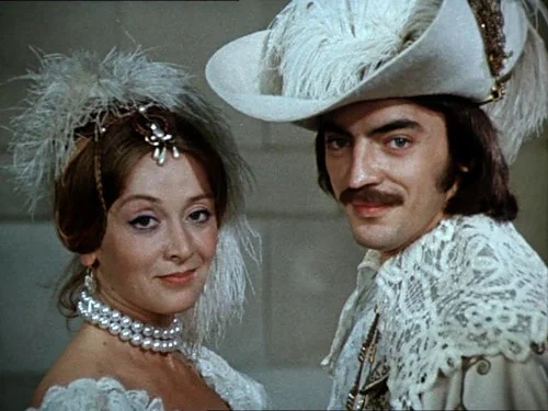 Кадр из к/ф «Собака на сене», 1977 г. Маргарита Терехова, Михаил Боярский Кадр из к/ф «Собака на сене», 1977 г. Маргарита Терехова, Михаил Боярский