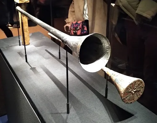 tutankhamun's trumpets tutankhamun's trumpets