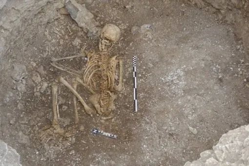 Ее принесли в жертву! В Англии нашли останки подростка из Железного века Ее принесли в жертву! В Англии нашли останки подростка из Железного века