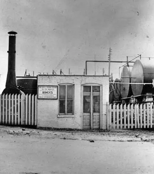 saint louis gas station in 1905 saint louis gas station in 1905