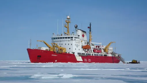 Канадский ледокол CCGS Amundsen Канадский ледокол CCGS Amundsen
