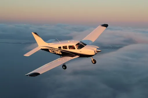 Piper Archer DX airplane