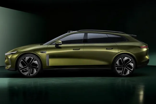 Плавающие дисплеи и обзорность на миллион: Exeed представил 2 модели для визуалов