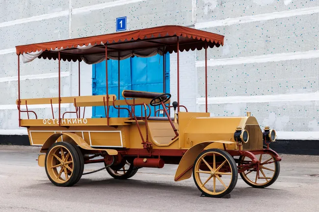 Daimler Omnibus 1 T Typ 10 personen: советский шаттл на ВДНХ