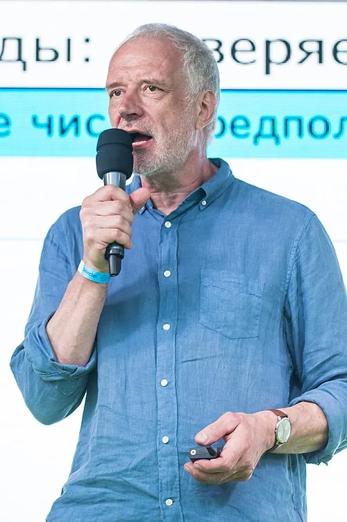 «Переводчик» Вселенной: как Алексей Семихатов раскрывает тайны мироздания всем желающим, фото «Переводчик» Вселенной: как Алексей Семихатов раскрывает тайны мироздания всем желающим, фото