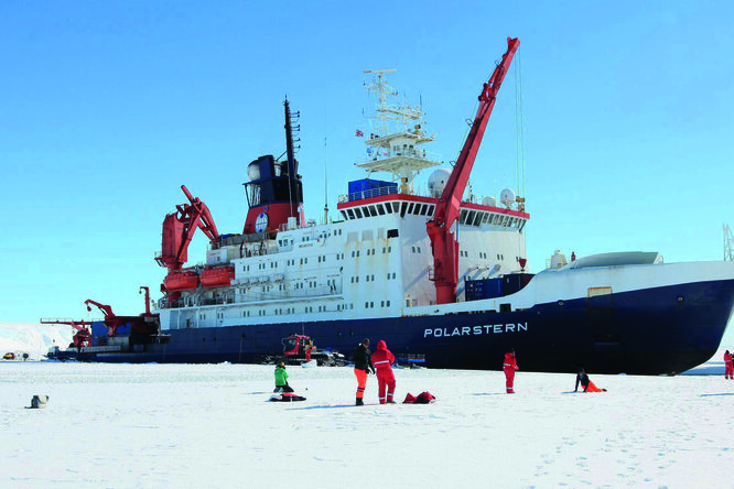Вмороженный в лед: ледокол Polarstern Вмороженный в лед: ледокол Polarstern