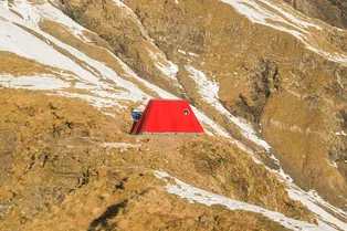 До этого в музея в Италии нужно подниматься 8 часов в гору!