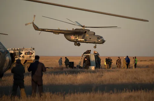 ми-8 в полете ми-8 в полете