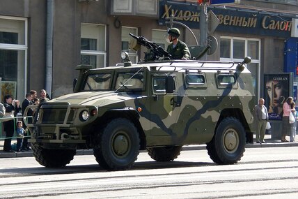 «Кукидуся и Ко»: какие иностранные военные внедорожники похожи на наш «Тигр»?