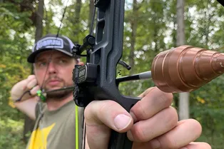 Невероятное оружие Рэмбо: стрелы со взрывающимся наконечником в действии