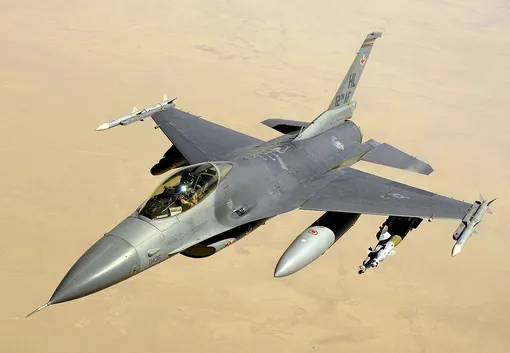 Lockheed Martin F-16 jet