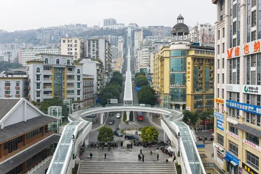 Система эскалаторов «Богини Ушань» в Чунцине, Китай