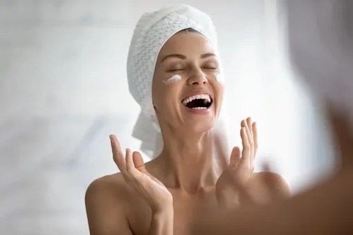 Ученые тестируют крем, который улучшает упругость кожи и уменьшает морщины Ученые тестируют крем, который улучшает упругость кожи и уменьшает морщины